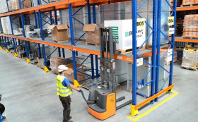 Специализированная техника для работы с грузами на поддонах