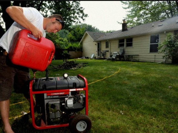 Заправка бензинового генератора
