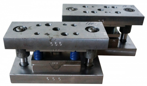 Штамп комбинированный для пробивного станка JB04