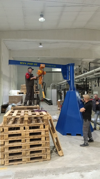 Передвижной консольный кран для объекта в г.Санкт-Петербург