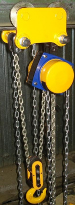 Вид тали со стороны поворотного кожуха